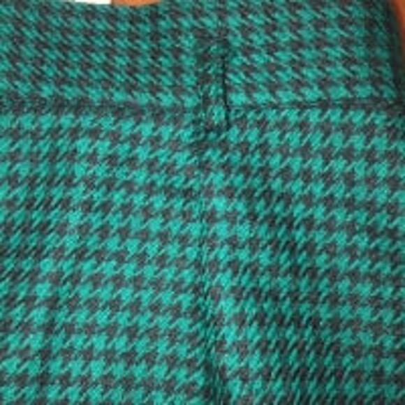 Vintage Jones New York Houndstooth skirt in green and black. 100% wool size 8 - Picture 4 of 7